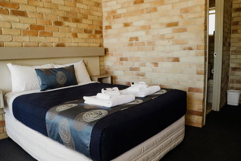 The Australian Hotel Motel - Sunshine Coast Tourism 1