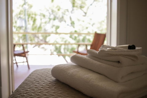 The Australian Hotel Motel - Sunshine Coast Tourism 3
