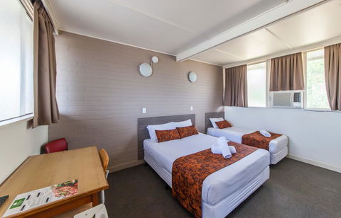 The Australian Hotel Murgon - Holiday Sunshine Coast 2