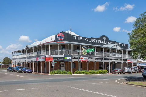 The Australian Hotel Murgon - Holiday Sunshine Coast 0
