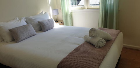 The Bay Apartment - Sunshine Coast Tourism 3