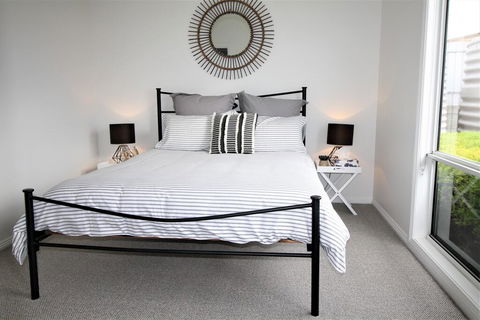 The Beach House - Point Turton - Sunshine Coast Tourism 3