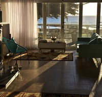 Penguin Beachfront Apartments - Holiday Sunshine Coast