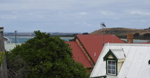 Ellie\'s Cottages - Sunshine Coast Tourism 4