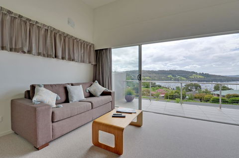 The Cove Kettering - Sunshine Coast Tourism 24