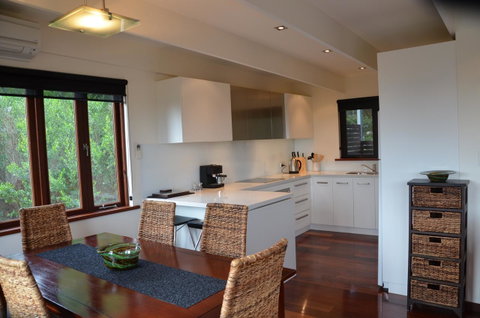 Yolla Beach House - Sunshine Coast Tourism 5