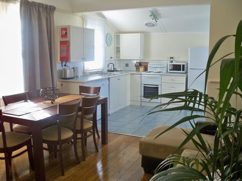 Moonah Central Apartments - Sunshine Coast Tourism 38