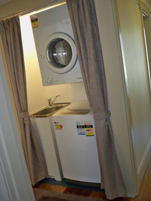 Moonah Central Apartments - Sunshine Coast Tourism 36