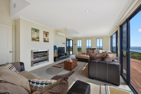 Seaspray - Sunshine Coast Tourism 14