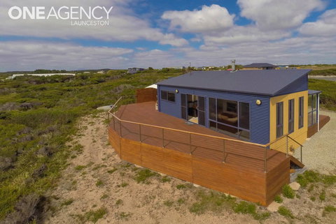 Seaspray - Sunshine Coast Tourism 4