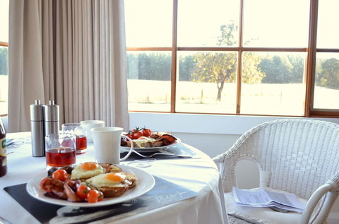 Buttons Cottage For Canyon & Rain Forest Walks With In House Dining - Holiday Sunshine Coast 28