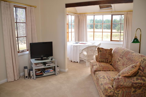 Buttons Cottage For Canyon & Rain Forest Walks With In House Dining - Holiday Sunshine Coast 15