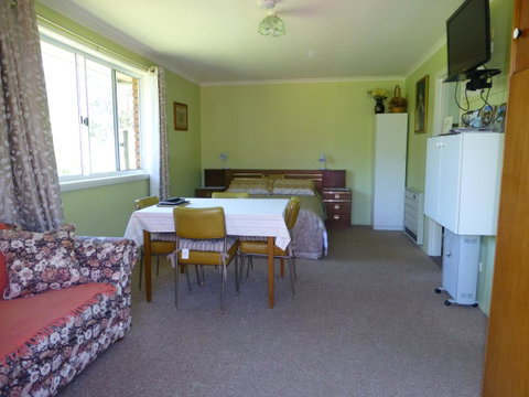 Quamby Pines Chalet - Sunshine Coast Tourism 27
