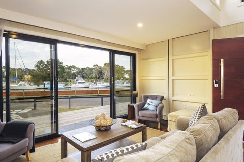 Coastal Pods Wynyard - Sunshine Coast Tourism 11