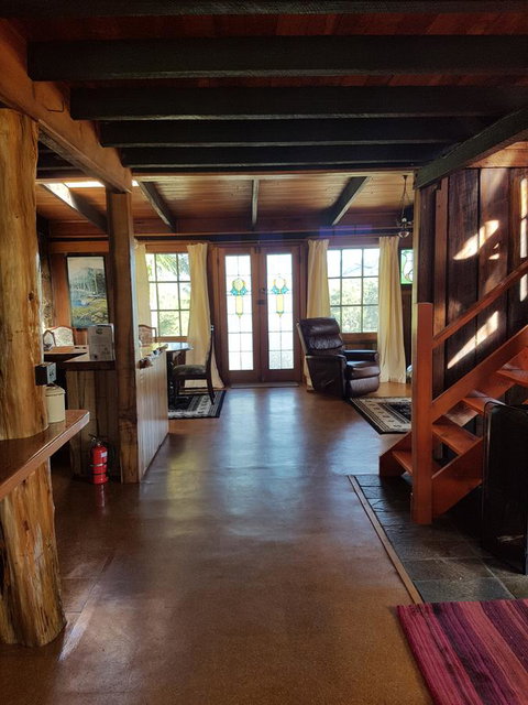 Whispering Hills Retreat - Holiday Sunshine Coast 11