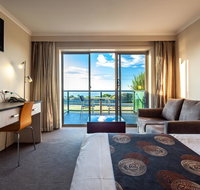 Beachfront Bicheno - Sunshine Coast Tourism