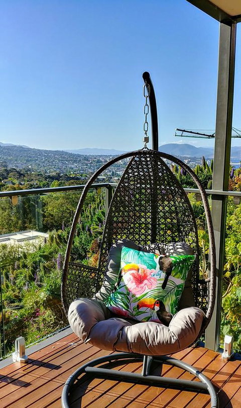 The View 2 Bed Unit With Stunning Hobart Outlook - Sunshine Coast Tourism 17