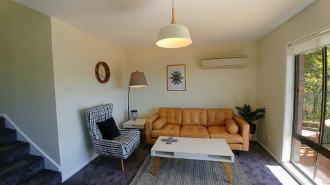 The View 2 Bed Unit With Stunning Hobart Outlook - Sunshine Coast Tourism 4