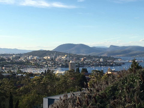 The View 2 Bed Unit With Stunning Hobart Outlook - Sunshine Coast Tourism 0