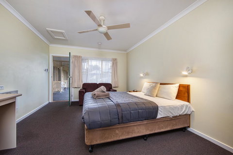 Wintersun Gardens Motel - Sunshine Coast Tourism 44