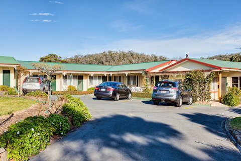 Wintersun Gardens Motel - Sunshine Coast Tourism 33