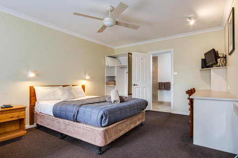 Wintersun Gardens Motel - Sunshine Coast Tourism 20