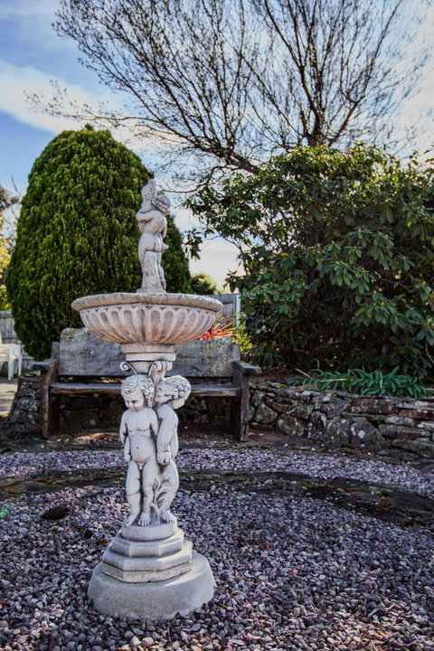 Wintersun Gardens Motel - Sunshine Coast Tourism 31