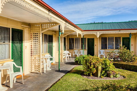 Wintersun Gardens Motel - Sunshine Coast Tourism 37