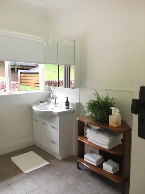 Highfield's Other House - Sunshine Coast Tourism 10
