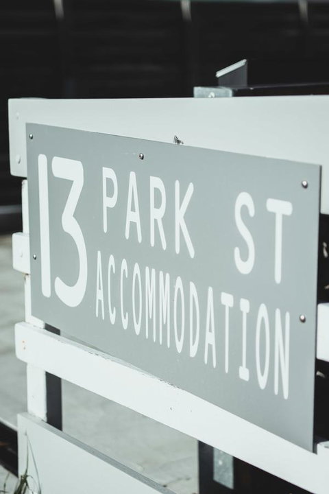 Park Street Accommodation - Sunshine Coast Tourism 1