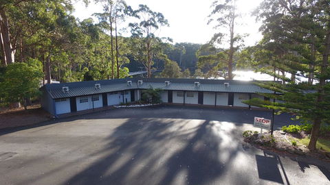 The Fox And Hounds Historic Hotel - Sunshine Coast Tourism 3