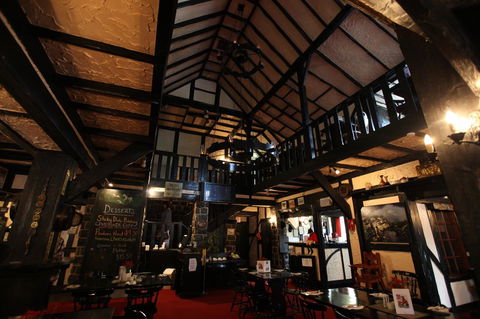 The Fox And Hounds Historic Hotel - Sunshine Coast Tourism 36