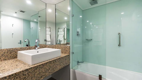 Hotel Grand Chancellor Hobart - Sunshine Coast Tourism 16