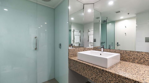 Hotel Grand Chancellor Hobart - Sunshine Coast Tourism 4