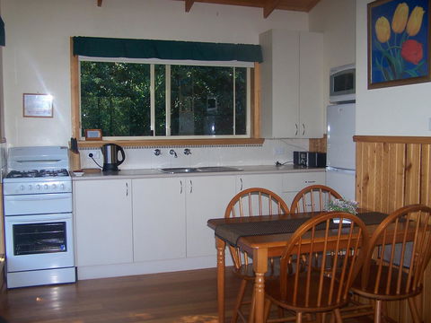Drumreagh Cabins - Sunshine Coast Tourism 28