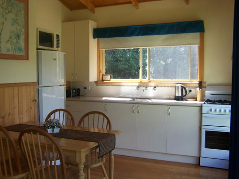 Drumreagh Cabins - Sunshine Coast Tourism 36