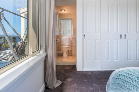 Sunrise On The Bay - Sunshine Coast Tourism 15