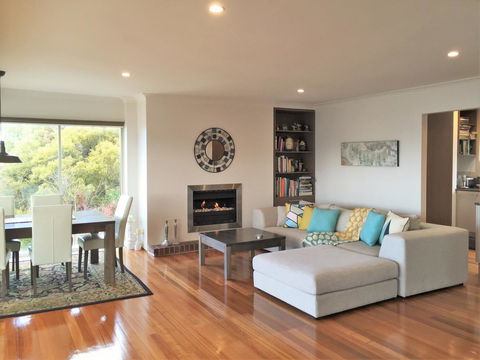 Sunrise On The Bay - Sunshine Coast Tourism 9