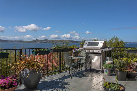 Sunrise On The Bay - Sunshine Coast Tourism 12