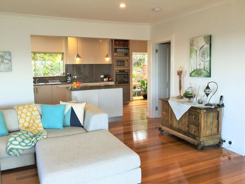 Sunrise On The Bay - Sunshine Coast Tourism 4