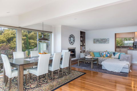 Sunrise On The Bay - Sunshine Coast Tourism 1