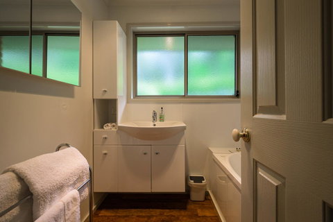 Maria Views Bed & Breakfast - Sunshine Coast Tourism 7