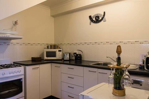 Maria Views Bed & Breakfast - Sunshine Coast Tourism 15