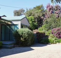 Hazards Beach House - Holiday Sunshine Coast