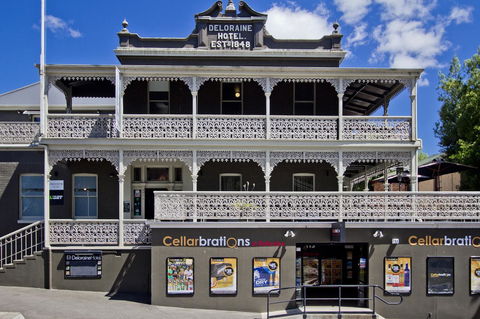 Deloraine Hotel - Sunshine Coast Tourism 31