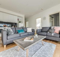 Marina View Apartment - Holiday Sunshine Coast