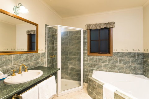 Cradle Forest Inn - Holiday Sunshine Coast 27