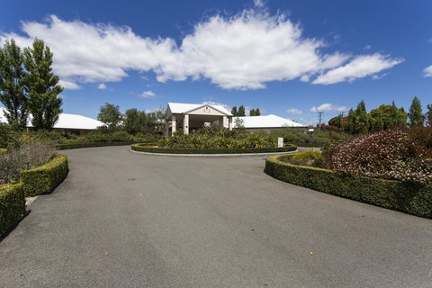 Panorama Hotel St Helens - Sunshine Coast Tourism 9