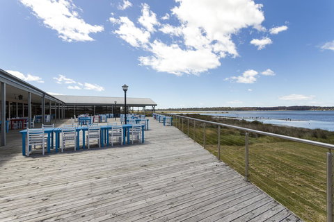 Panorama Hotel St Helens - Sunshine Coast Tourism 2