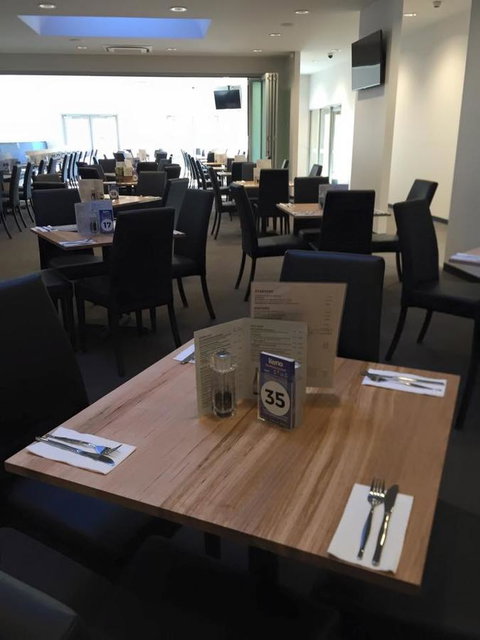 Risdon Brook Hotel - Sunshine Coast Tourism 2